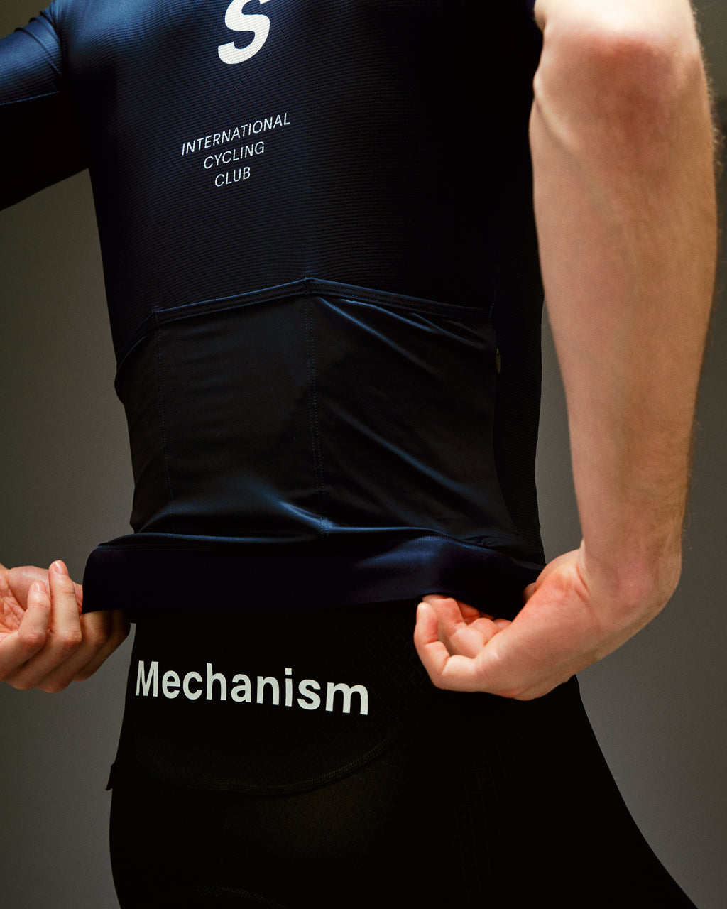 Mechanism Bibs - Black