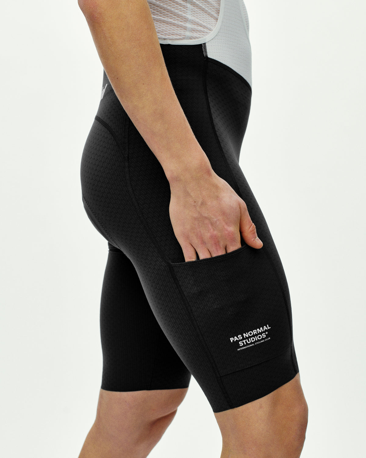Women’s Essential Light Cargo Bibs - Black