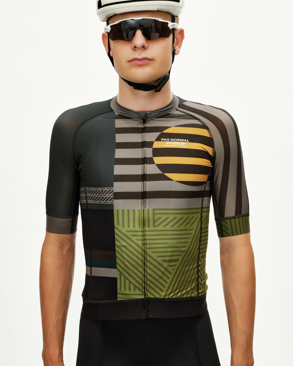 Maillot Mechanism - AOP Earth