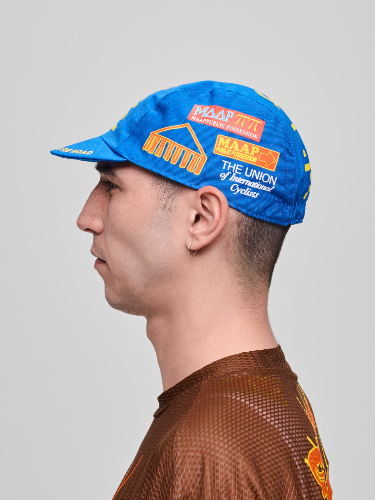 Casquette  - Public Possession